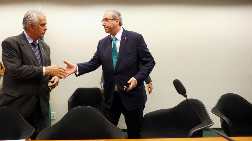 Brasil

Eduardo Cunha é fotografado no momento em que chegava na sessão do Conselho de Ética da Câmara dos Deputados para apresentar a sua defesa. A sessão foi marcada pelo tumulto e gritaria com os aliados do presidente afastado. 