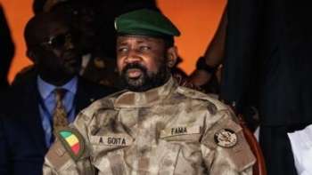Junta militar no Mali adia referendo constitucional