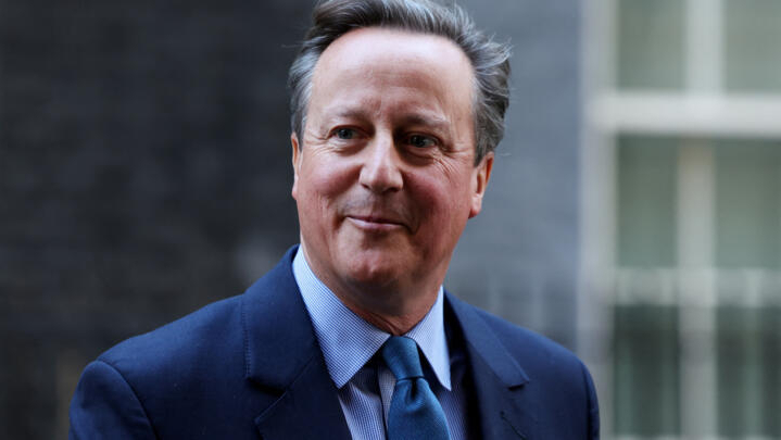 Reino Unido: Ex primeiro-ministro nomeado para a chefia da diplomacia